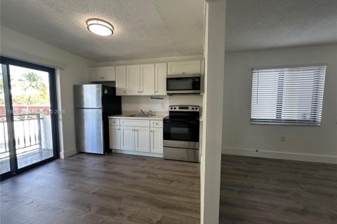 Снять в аренду квартиру в Майами, Флорида 2 спальни, № 2049462 - фото 7