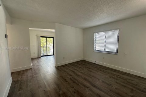 Снять в аренду квартиру в Майами, Флорида 2 спальни, № 2049462 - фото 5