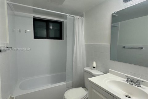 Снять в аренду квартиру в Майами, Флорида 2 спальни, № 2049462 - фото 14