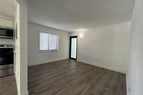 Снять в аренду квартиру в Майами, Флорида 2 спальни, № 2049462 - фото 6