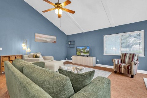 Купить таунхаус в Клируотер, Флорида 7 комнат, 130.53м2, № 1598731 - фото 13