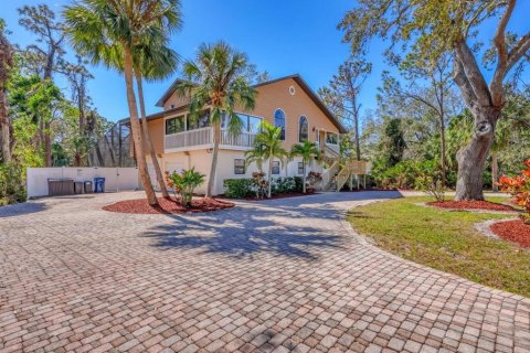 House in Bradenton, Florida 3 bedrooms, 253.44 sq.m. № 1565025 - photo 4