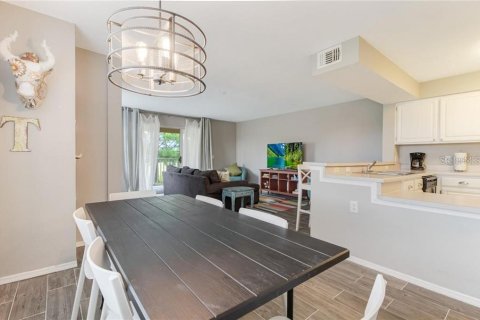 Condo in Orlando, Florida, 2 bedrooms  № 1636651 - photo 5