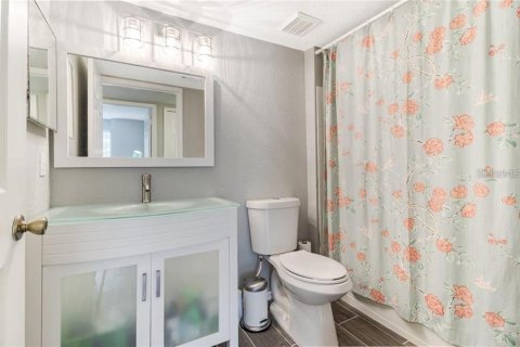 Condo in Orlando, Florida, 2 bedrooms  № 1636651 - photo 11