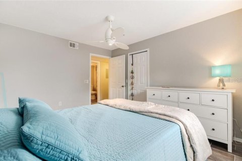 Condo in Orlando, Florida, 2 bedrooms  № 1636651 - photo 10
