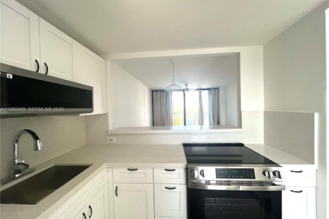 Купить кондоминиум в Авентура, Флорида 1 спальня, 68.84м2, № 2043361 - фото 5