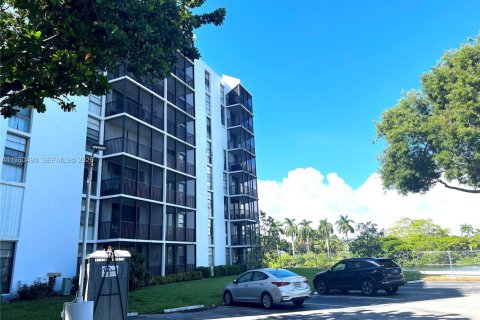 Купить кондоминиум в Авентура, Флорида 1 спальня, 68.84м2, № 2043361 - фото 20