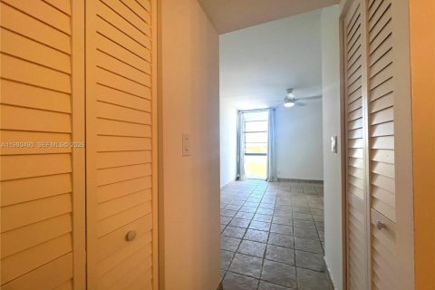 Купить кондоминиум в Авентура, Флорида 1 спальня, 68.84м2, № 2043361 - фото 13