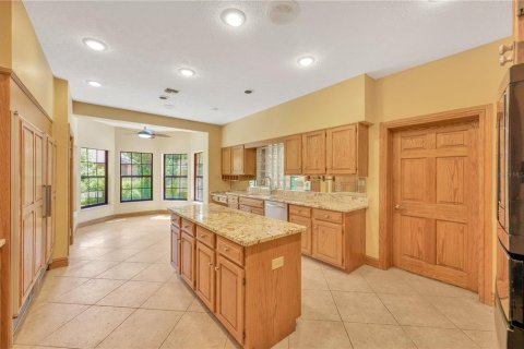 Casa en venta en Brandon, Florida, 4 dormitorios, 447.7 m2 № 1903852 - foto 16