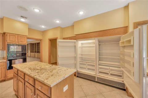 Casa en venta en Brandon, Florida, 4 dormitorios, 447.7 m2 № 1903852 - foto 13