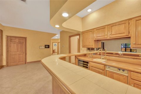 Casa en venta en Brandon, Florida, 4 dormitorios, 447.7 m2 № 1903852 - foto 21