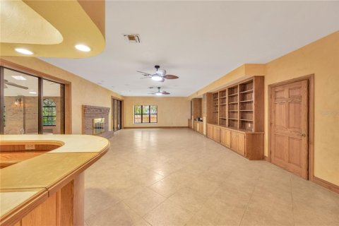 Casa en venta en Brandon, Florida, 4 dormitorios, 447.7 m2 № 1903852 - foto 19