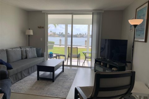 Copropriété à louer à Aventura, Floride: 1 chambre, 71.35 m2 № 2041413 - photo 3