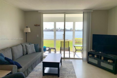 Condo in Aventura, Florida, 1 bedroom  № 2041413