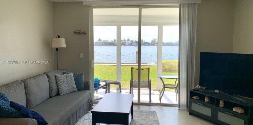 Condo à Aventura, Floride, 1 chambre  № 2041413