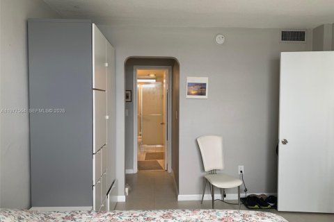 Copropriété à louer à Aventura, Floride: 1 chambre, 71.35 m2 № 2041413 - photo 4