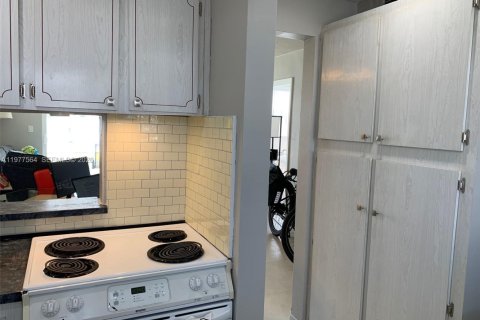 Copropriété à louer à Aventura, Floride: 1 chambre, 71.35 m2 № 2041413 - photo 9