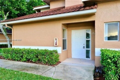 Casa en alquiler en Plantation, Florida, 3 dormitorios, 138.61 m2 № 1895611 - foto 16
