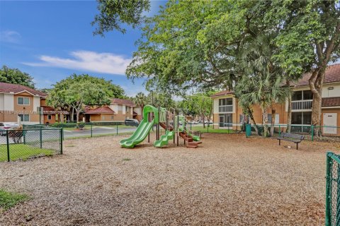 Casa en alquiler en Plantation, Florida, 3 dormitorios, 138.61 m2 № 1895611 - foto 3