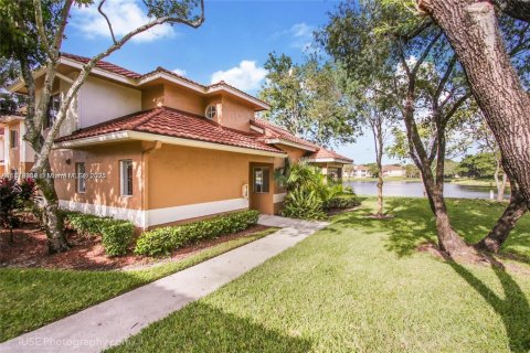 Casa en alquiler en Plantation, Florida, 3 dormitorios, 138.61 m2 № 1895611 - foto 10
