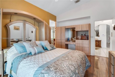 House in Pembroke Pines, Florida 3 bedrooms, 169.45 sq.m. № 1967937 - photo 12