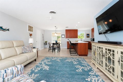 Villa ou maison à vendre à Englewood, Floride: 3 chambres, 94.2 m2 № 2426976 - photo 2