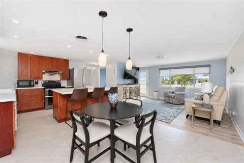 Villa ou maison à vendre à Englewood, Floride: 3 chambres, 94.2 m2 № 2426976 - photo 10
