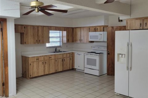 Propiedad comercial en venta en Apopka, Florida, 548.12 m2 № 1734669 - foto 17