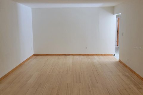 Propiedad comercial en venta en Apopka, Florida, 548.12 m2 № 1734669 - foto 10