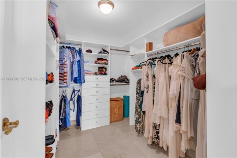 Снять в аренду кондоминиум в Санни-Айлс-Бич, Флорида 2 спальни, 176.51м2, № 1992487 - фото 23