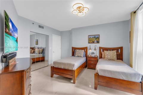 Снять в аренду кондоминиум в Санни-Айлс-Бич, Флорида 2 спальни, 176.51м2, № 1992487 - фото 17