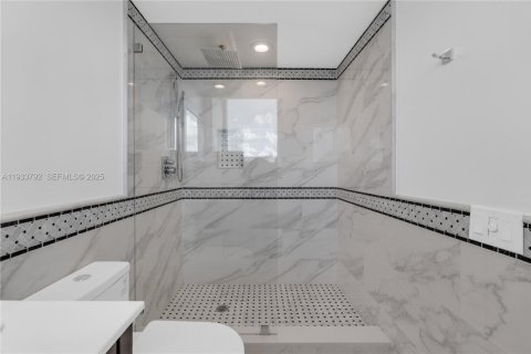 Снять в аренду кондоминиум в Санни-Айлс-Бич, Флорида 2 спальни, 176.51м2, № 1992487 - фото 22