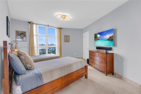 Снять в аренду кондоминиум в Санни-Айлс-Бич, Флорида 2 спальни, 176.51м2, № 1992487 - фото 18