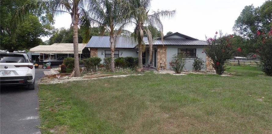 House in Spring Hill, Florida 3 bedrooms, 172.98 sq.m. № 2225106