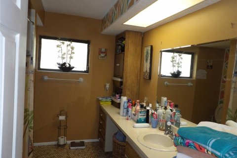 House in Spring Hill, Florida 3 bedrooms, 172.98 sq.m. № 2225106 - photo 23