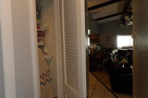 House in Spring Hill, Florida 3 bedrooms, 172.98 sq.m. № 2225106 - photo 16