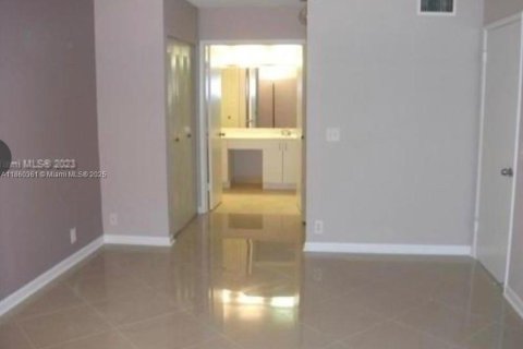 Condo in Aventura, Florida, 2 bedrooms  № 1888978 - photo 2
