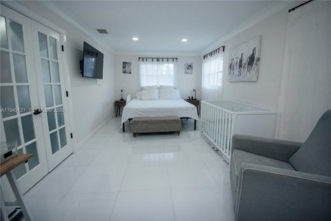 House in Pompano Beach, Florida 2 bedrooms, 102.56 sq.m. № 2002214 - photo 30