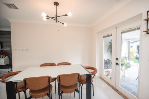 House in Pompano Beach, Florida 2 bedrooms, 102.56 sq.m. № 2002214 - photo 9