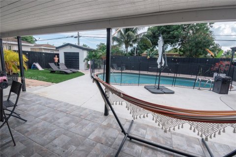 House in Pompano Beach, Florida 2 bedrooms, 102.56 sq.m. № 2002214 - photo 19