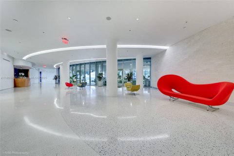 Copropriété à vendre à Miami, Floride: 2 chambres, 107.58 m2 № 2057529 - photo 17