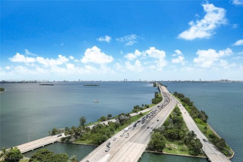 Copropriété à vendre à Miami, Floride: 2 chambres, 107.58 m2 № 2057529 - photo 20