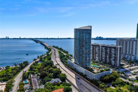 Copropriété à vendre à Miami, Floride: 2 chambres, 107.58 m2 № 2057529 - photo 23