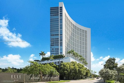 Copropriété à vendre à Miami, Floride: 2 chambres, 107.58 m2 № 2057529 - photo 29