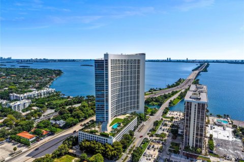 Copropriété à vendre à Miami, Floride: 2 chambres, 107.58 m2 № 2057529 - photo 22