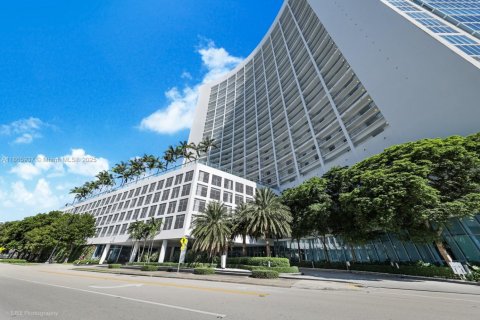 Copropriété à vendre à Miami, Floride: 2 chambres, 107.58 m2 № 2057529 - photo 25