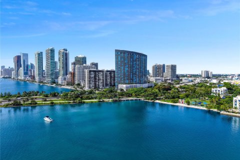 Copropriété à vendre à Miami, Floride: 2 chambres, 107.58 m2 № 2057529 - photo 21