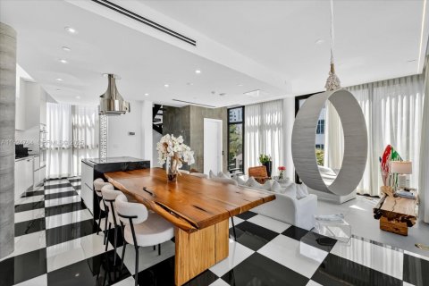 Villa ou maison à vendre à Miami Beach, Floride: 3 chambres, 292.92 m2 № 1988689 - photo 5
