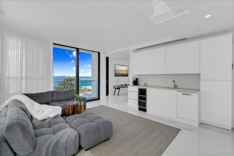 Villa ou maison à vendre à Miami Beach, Floride: 3 chambres, 292.92 m2 № 1988689 - photo 23