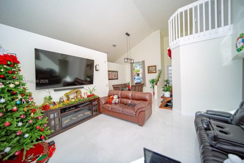 Casa en venta en Miramar, Florida, 4 dormitorios, 220.92 m2 № 1993881 - foto 15